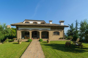 Villa Mery sui colli della riviera di Rimini ideale per grandi gruppi Mondaino